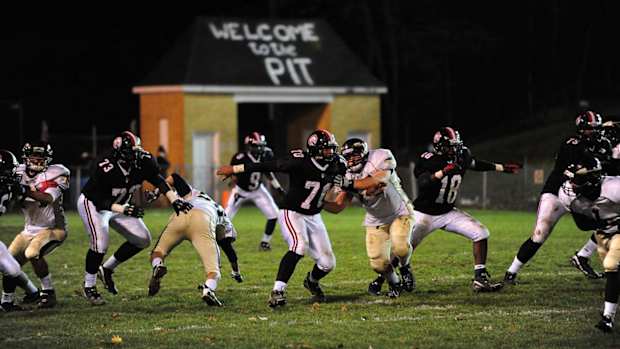 aliquippa-playing-through-the-whistle-lead.jpg